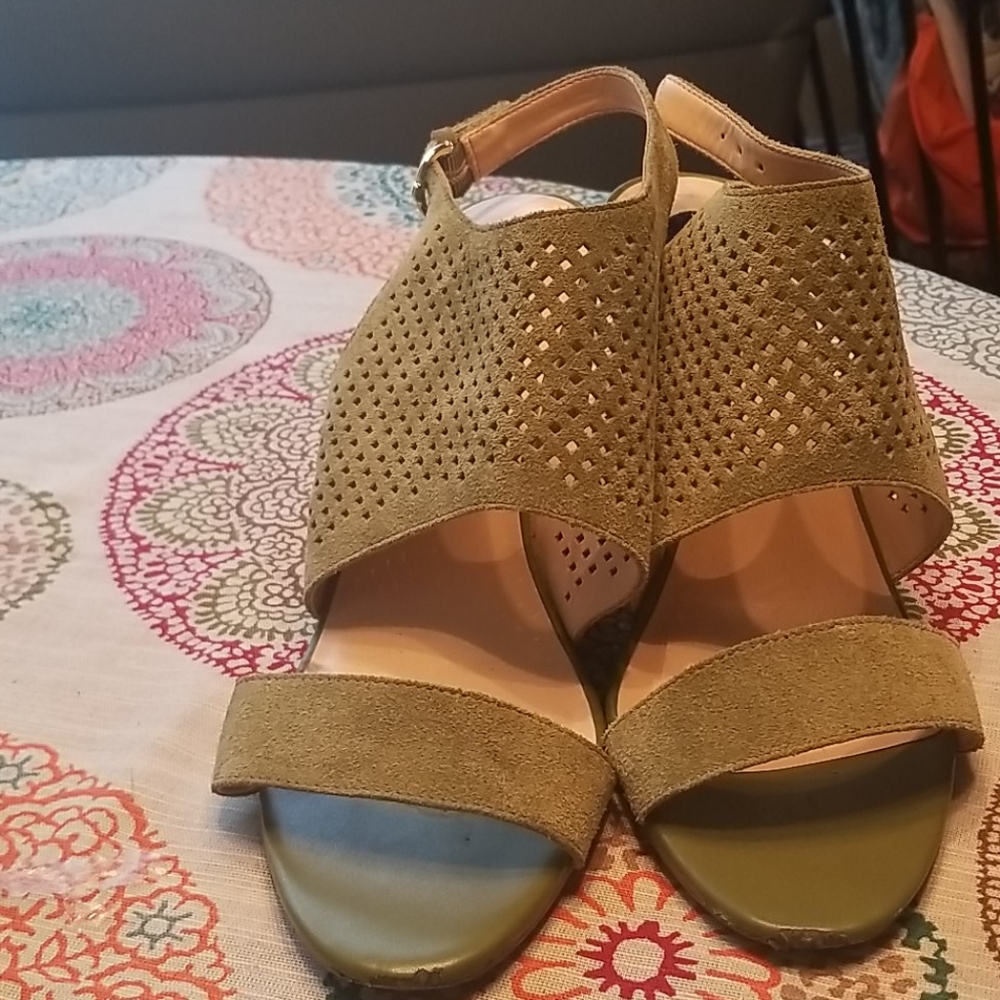 Gorgeous green corked based sandle